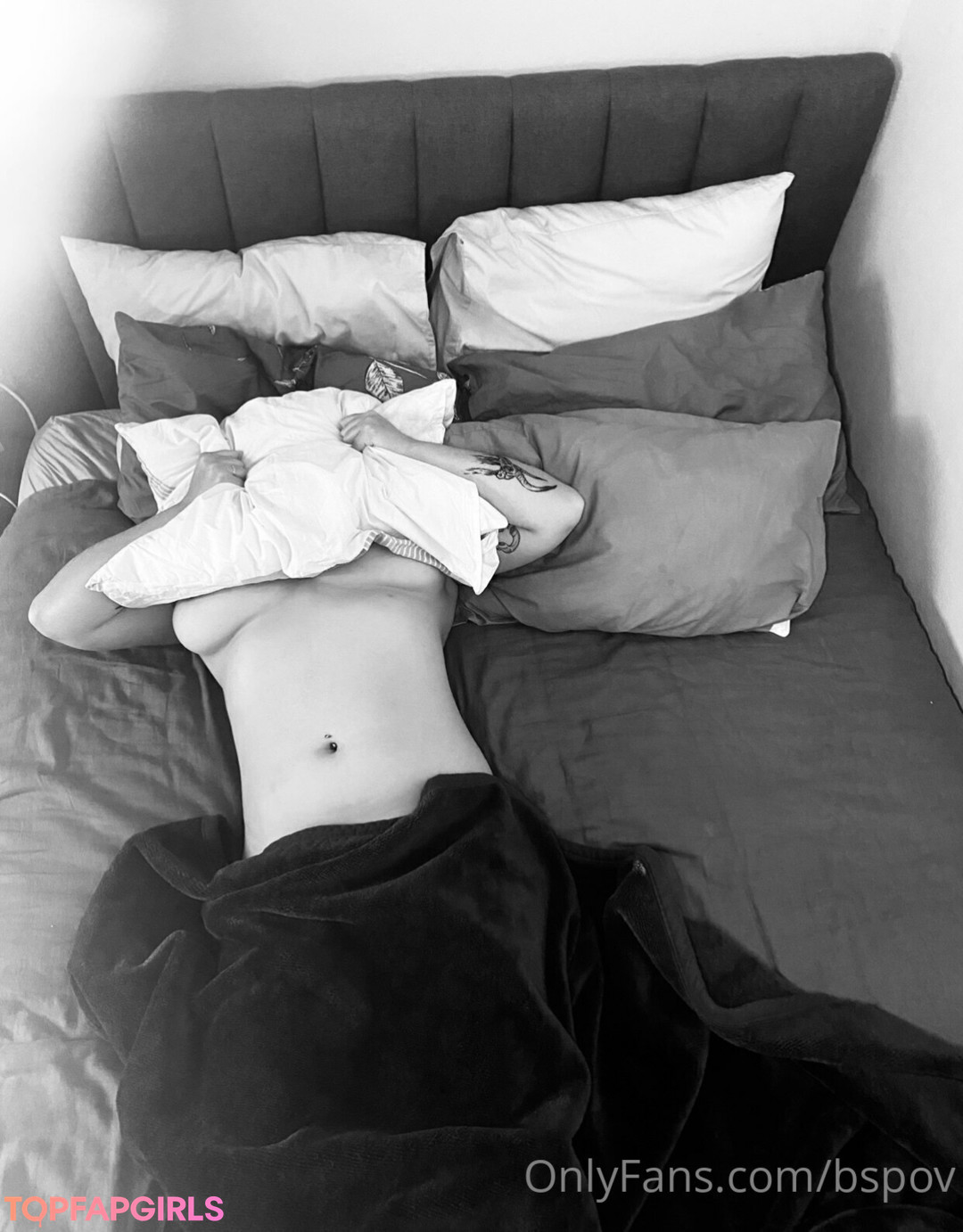 Bellaalouise star naked images