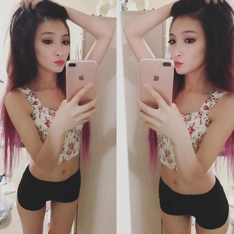 _Nancy Tran model art galleries