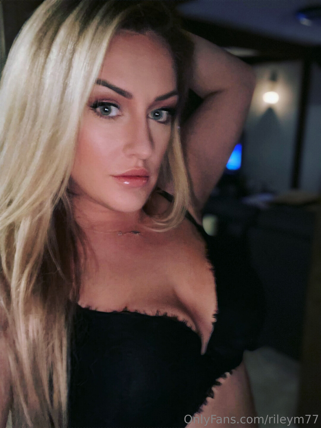 Rileym77 pornstar exclusive photos