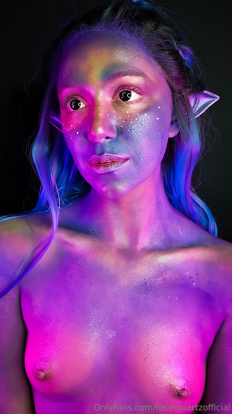 Roseiquartzofficial hd pornstar photo