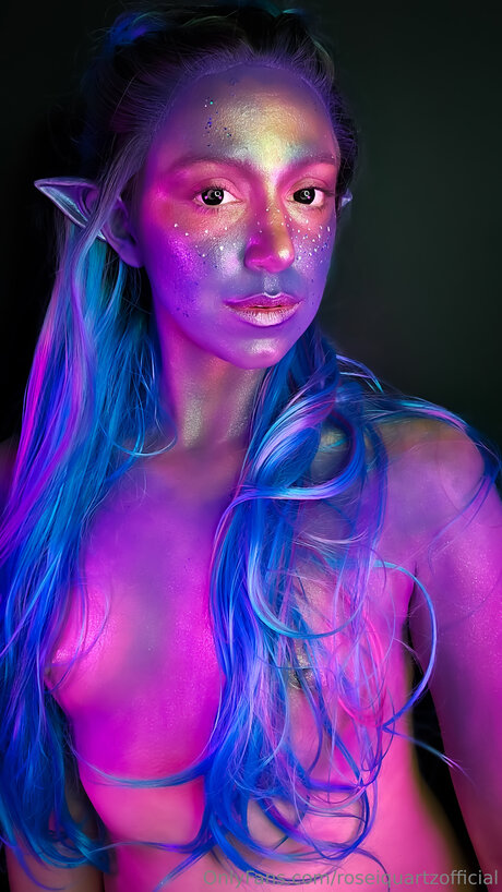 Roseiquartzofficial pornstar nudes pic