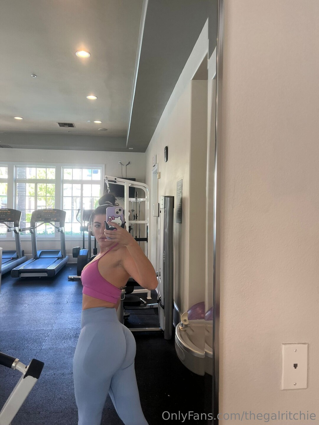Thegalritchie model nude pic