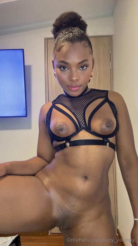 Lizzy Youngy best star images