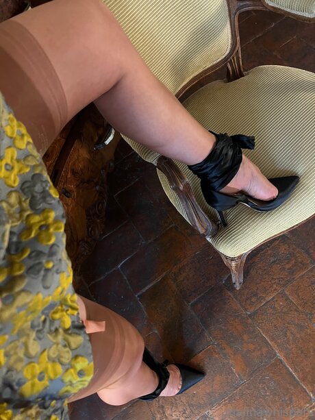 lesbian milf onlyfans hot naked archive