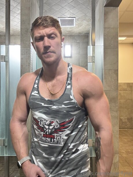 Oliverflynn free model pictures