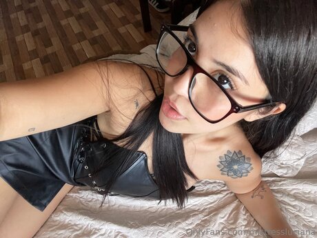 Mistressluciana sexy model pictures