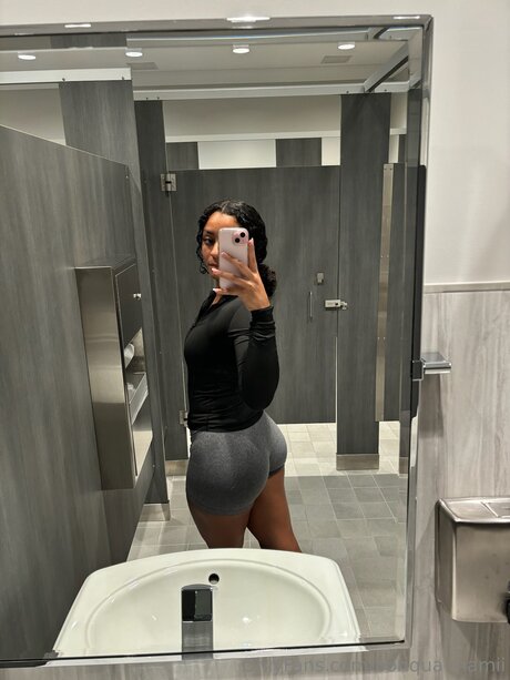 Boriqua Mamii pretty model photos