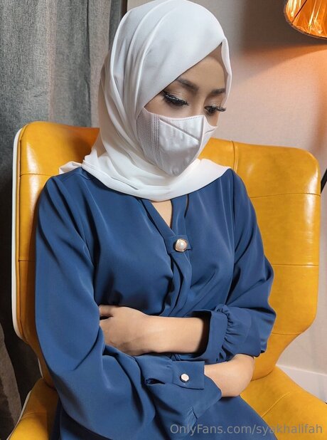 Syakhalifah art actress pictures