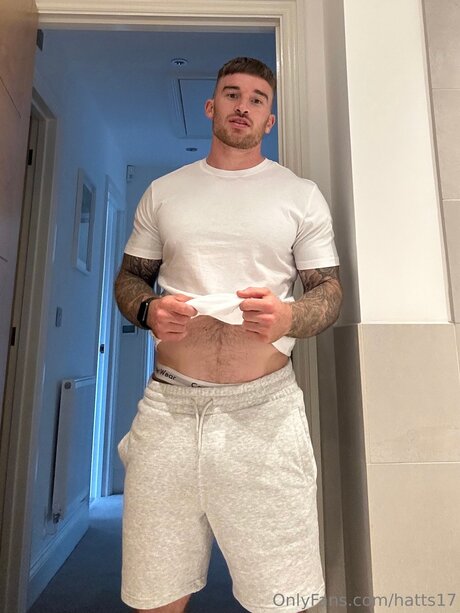 Hatts17 nude actress pics