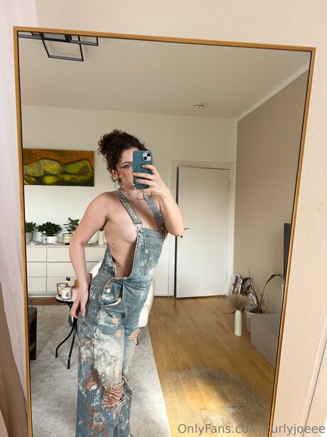 Curlyjoeee nudes pornstar pics