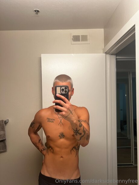 Darksidebennyfree model sex images