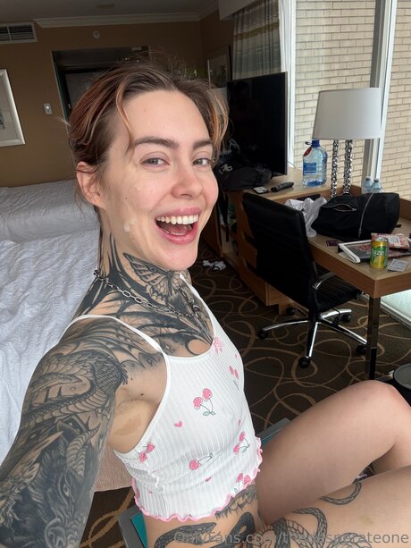 Thedesperateone art pornstar pic