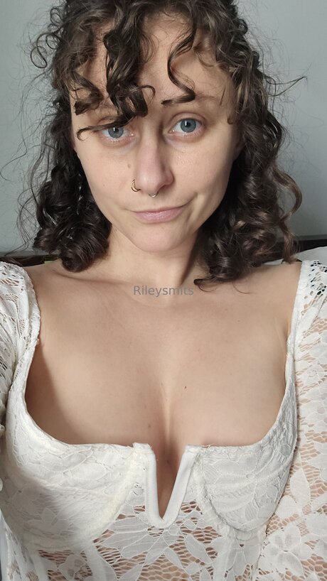 Freerileyloonergirl nude pornstar archive