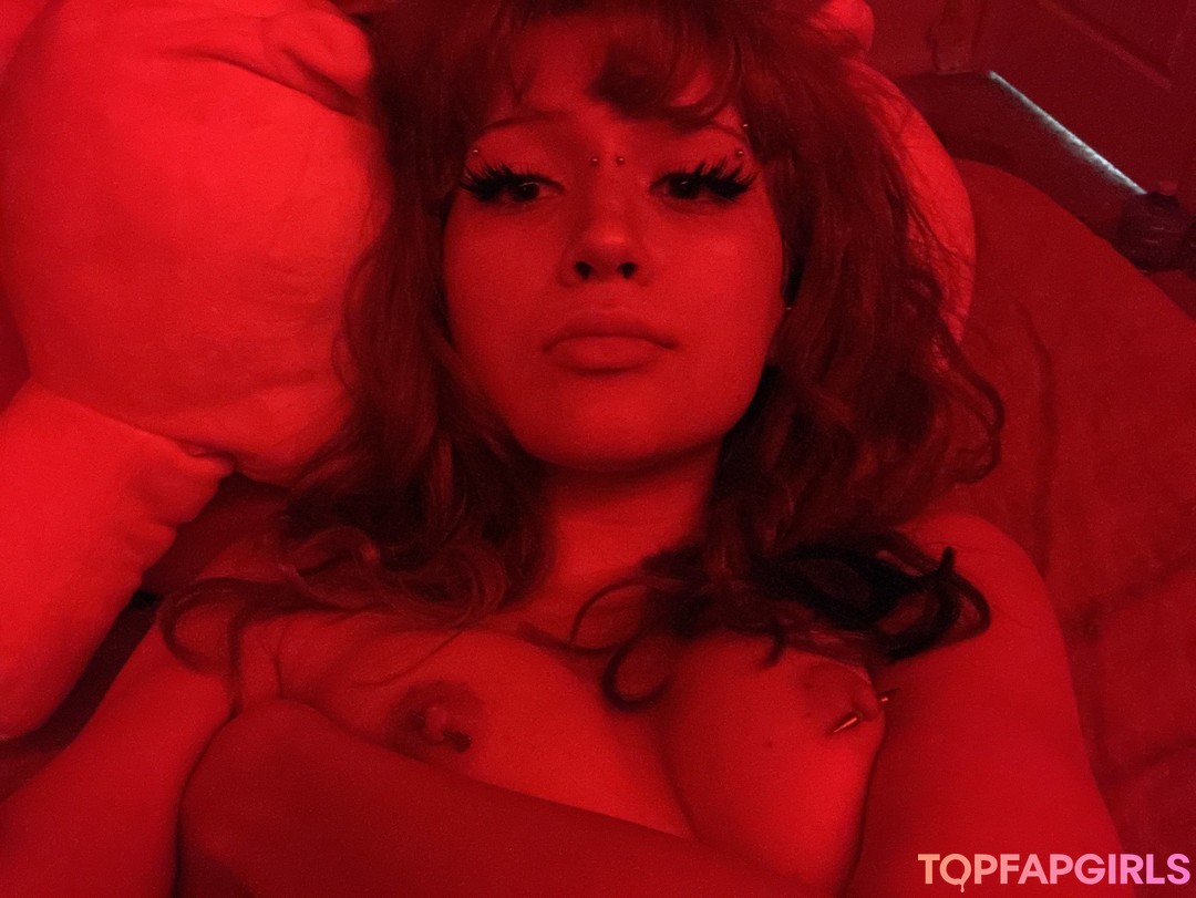 FreakinJulz nude actress photos