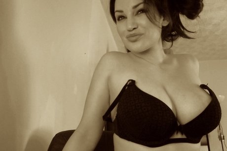 ebony wet pussy onlyfans beautiful naked pic