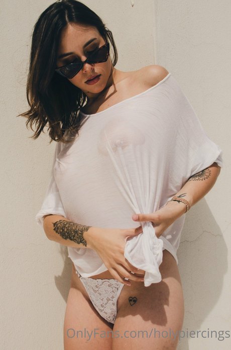 Sofia Arena_ model free gallery