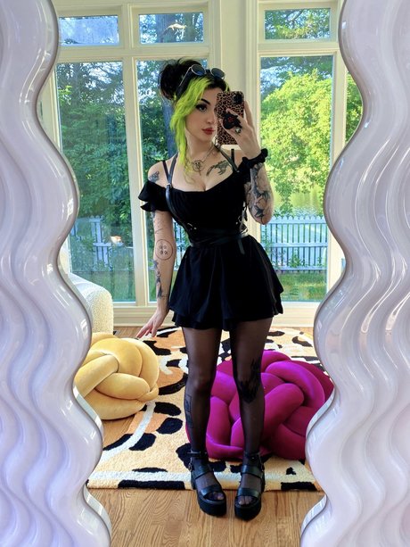 tiny onlyfans free sexy photo