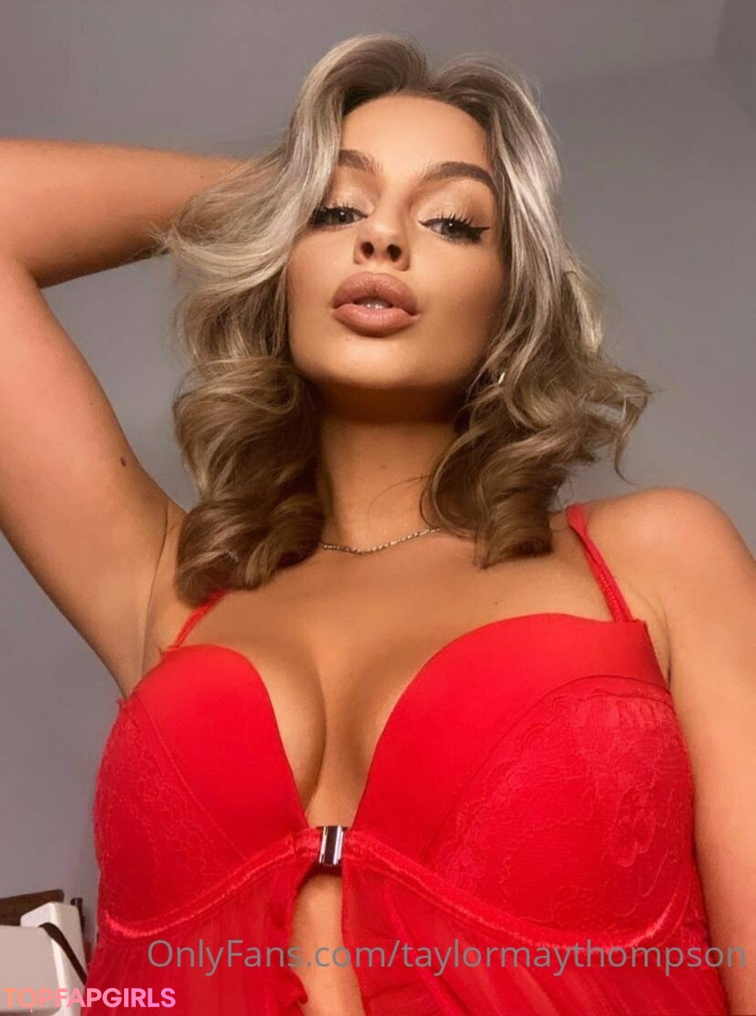 smile onlyfans free photos