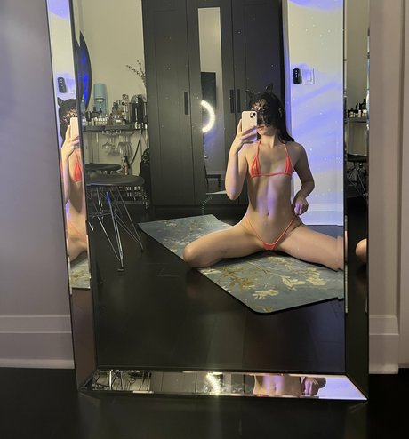 Violet Lee_ star sex photo