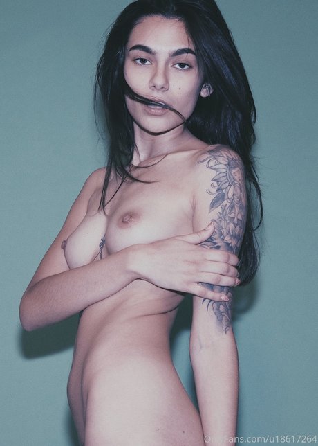 Brianna Itshades model porn pic