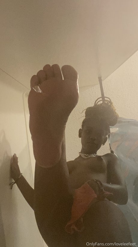 Little Me erotic model picture