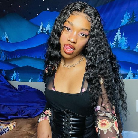 Little Me nude actress galleries