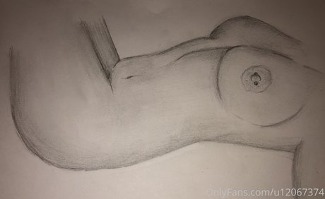 DinosaurQueen star exclusive pics