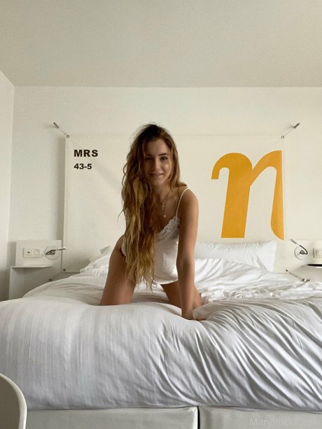 Little Queen star pretty pics