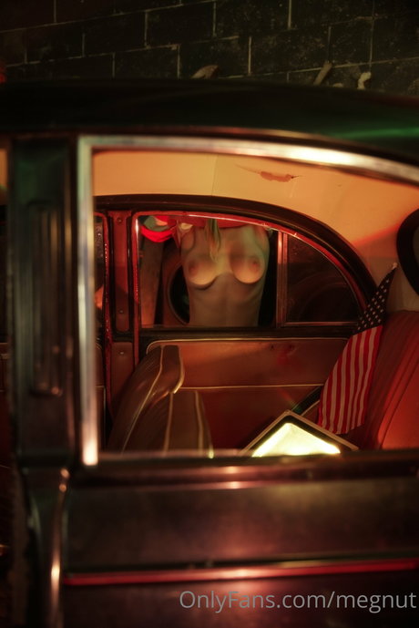 girlfriend onlyfans naked img