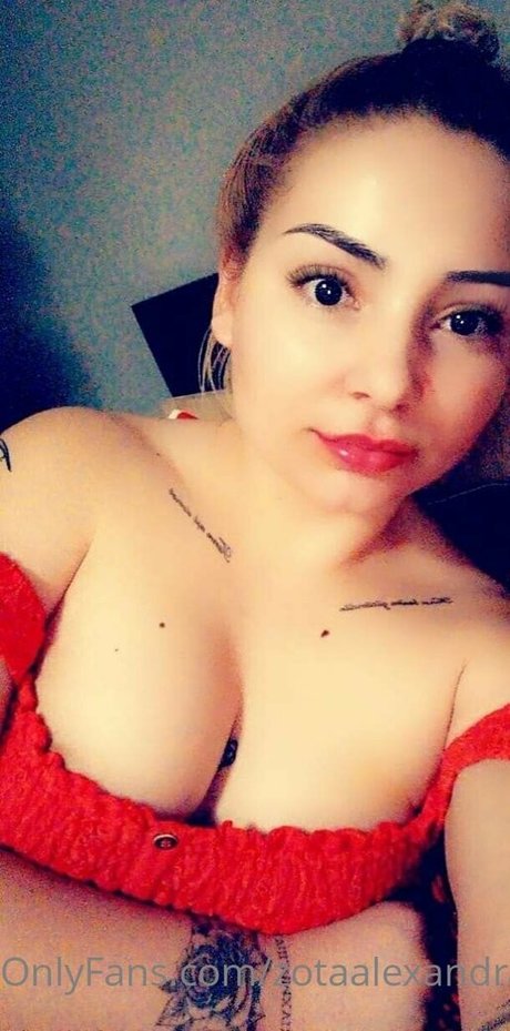 zotaalexandra hot actress photo