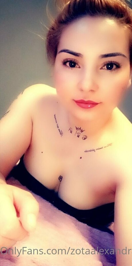 zotaalexandra xxx star pic