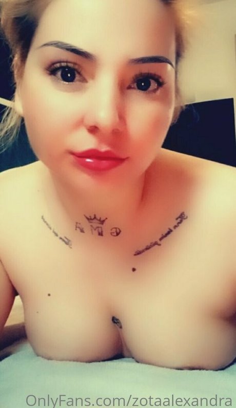 zotaalexandra star nude pic
