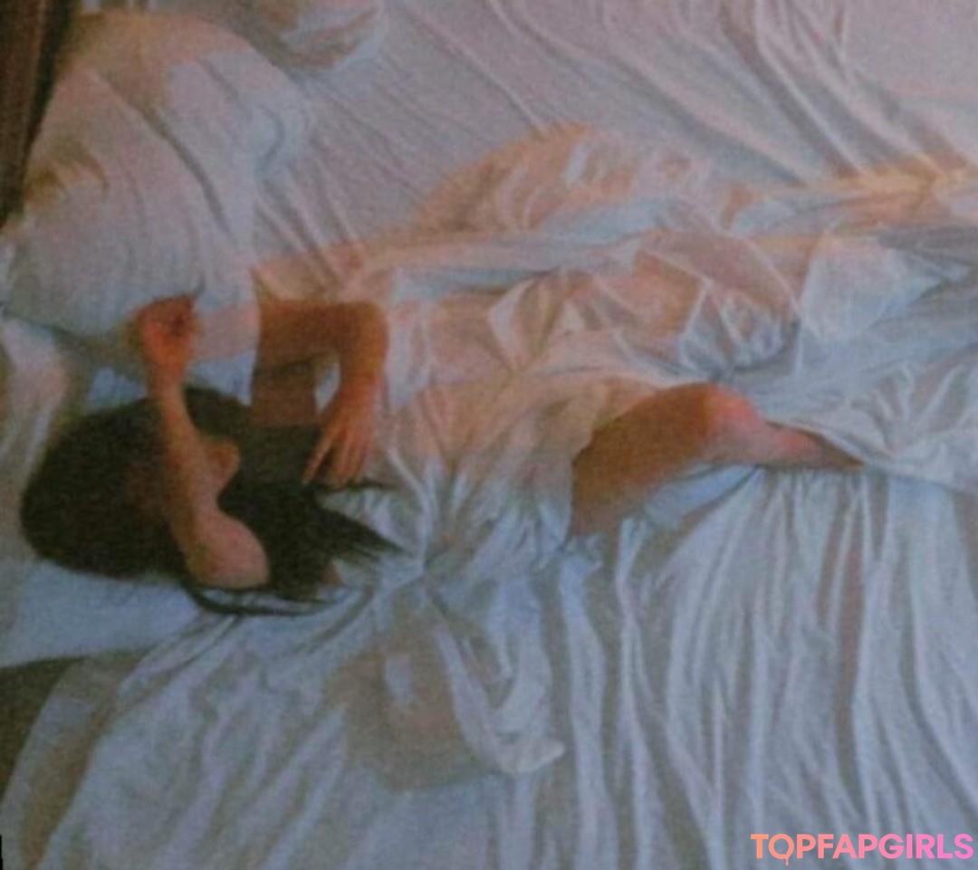Alva Alvares nude star archive