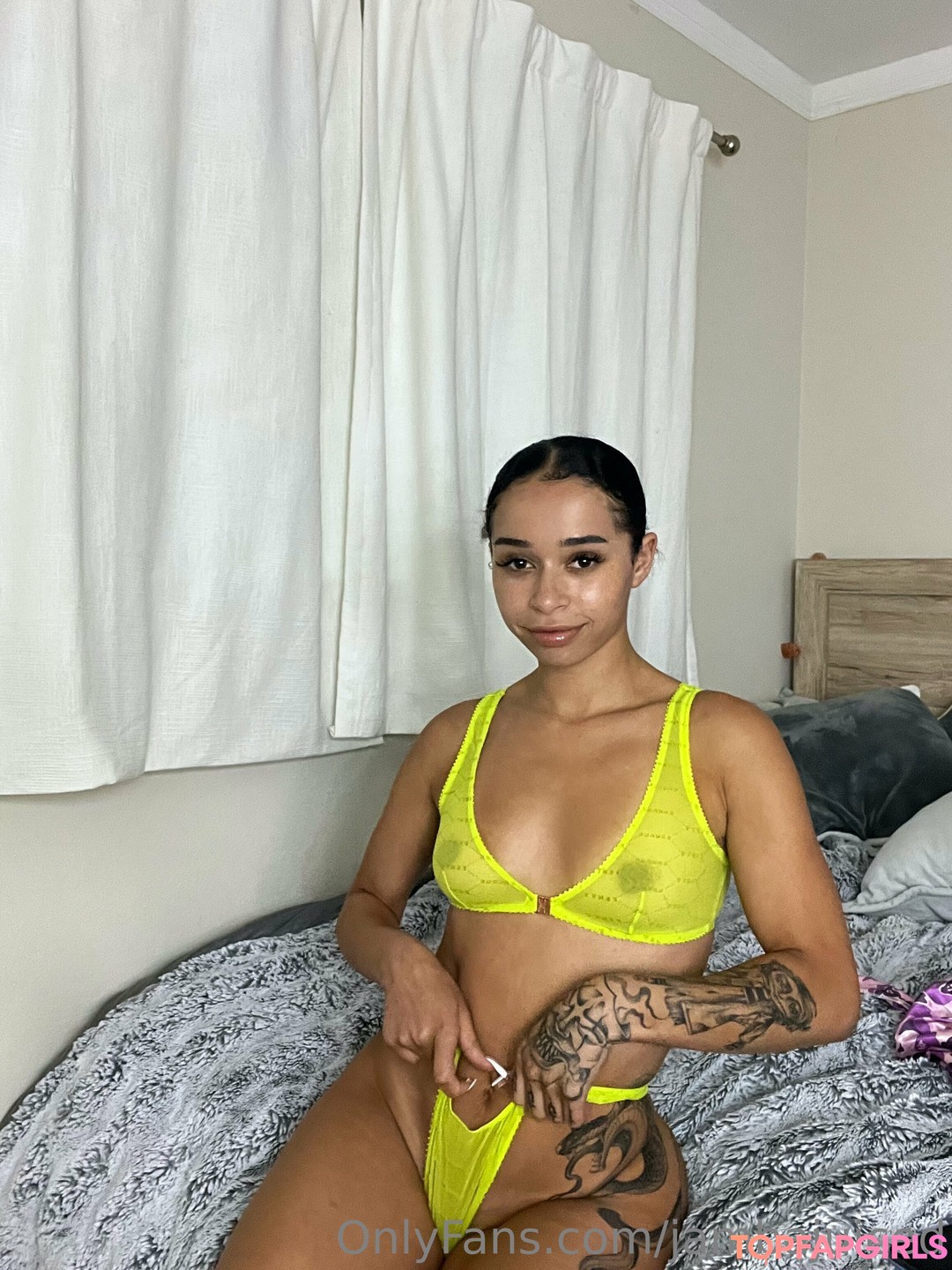Jambajuiced Queen Qiana xxx pornstar pic