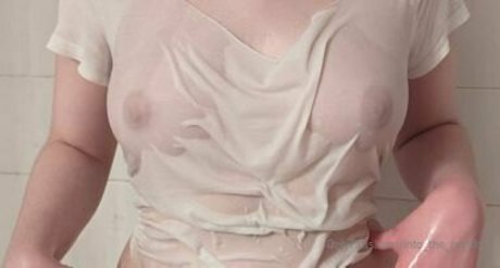 Laine top profile image