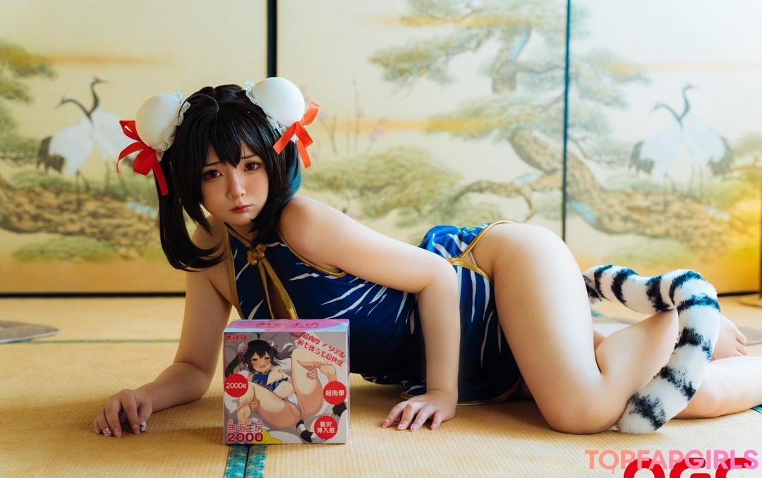 Raku nude model img