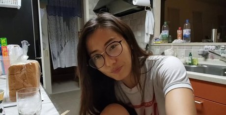 Zumi pretty model pic