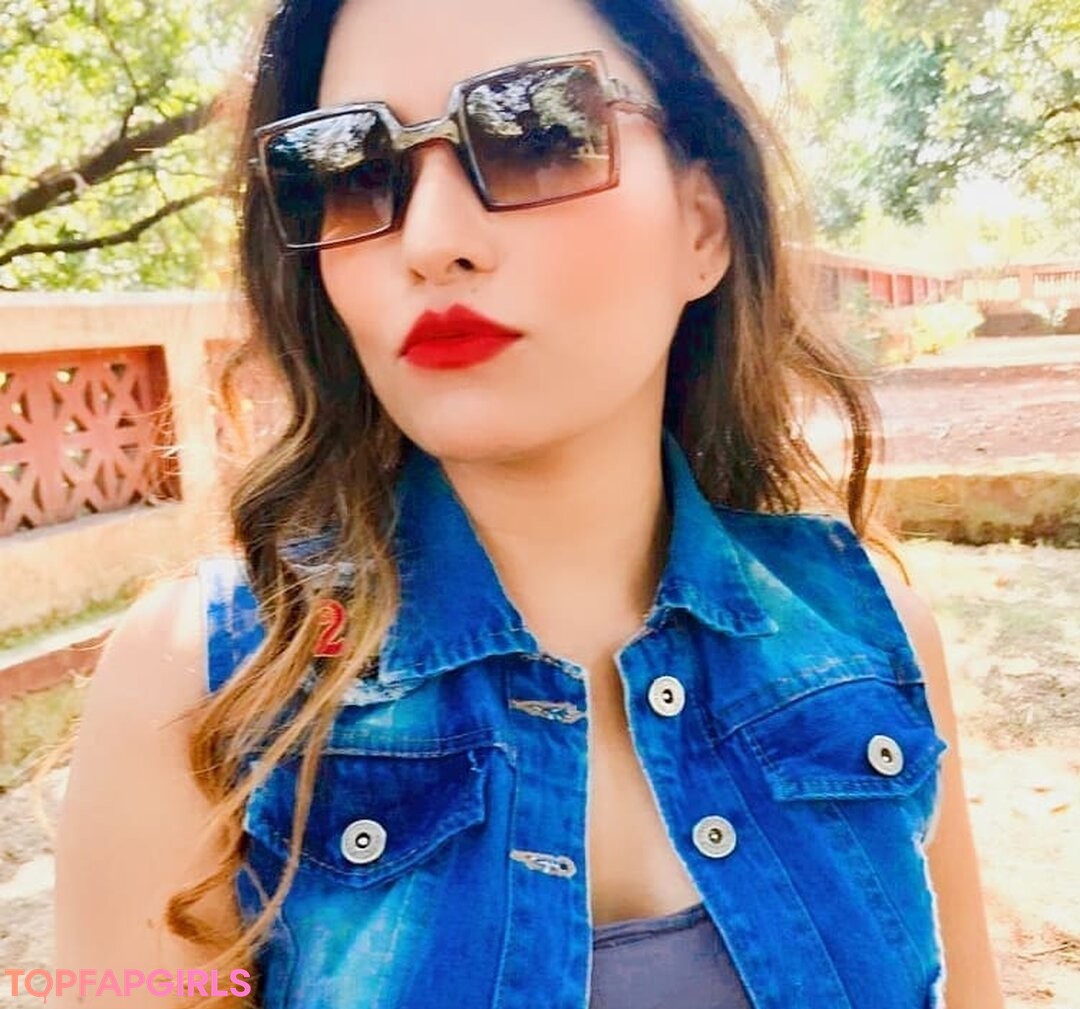 Zoya Rathore high quality star archive