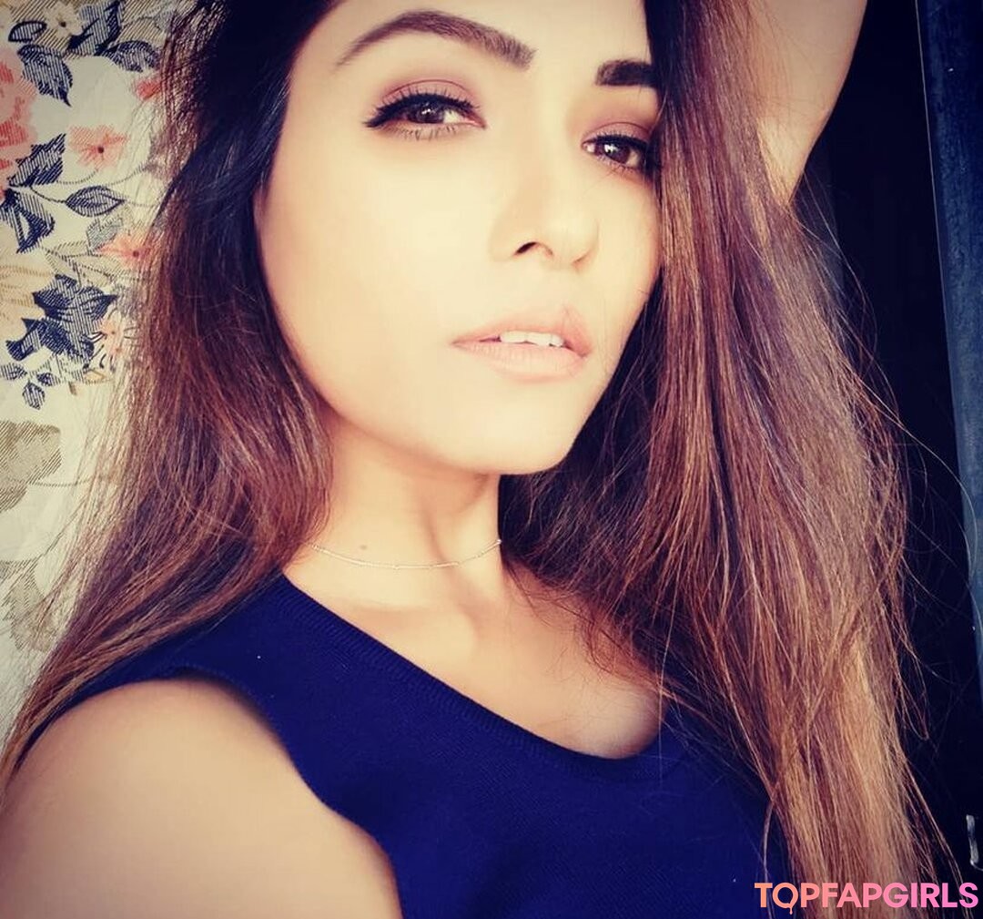 Zoya Rathore model art image