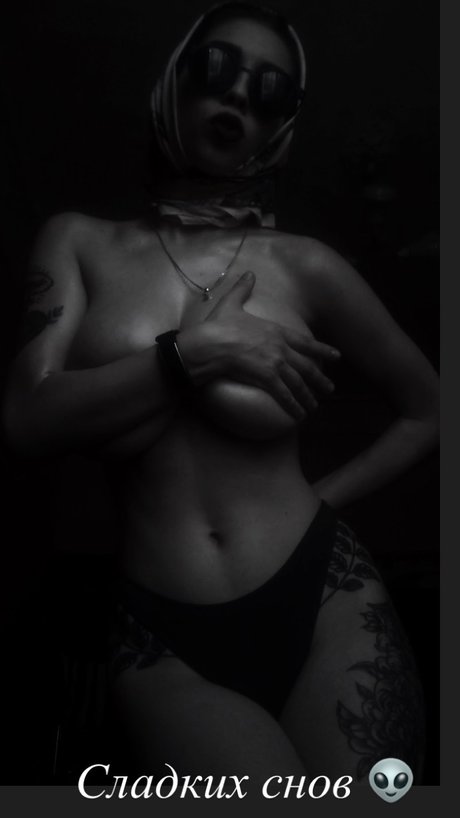 Aisux Aisultanax nice pornstar picture