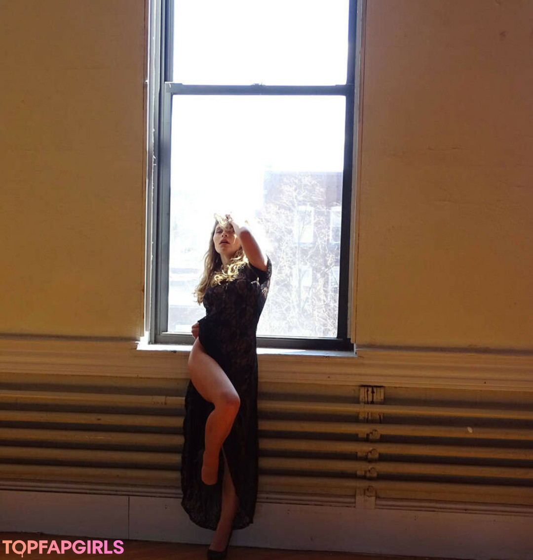 Alice Antoinette star adult galleries