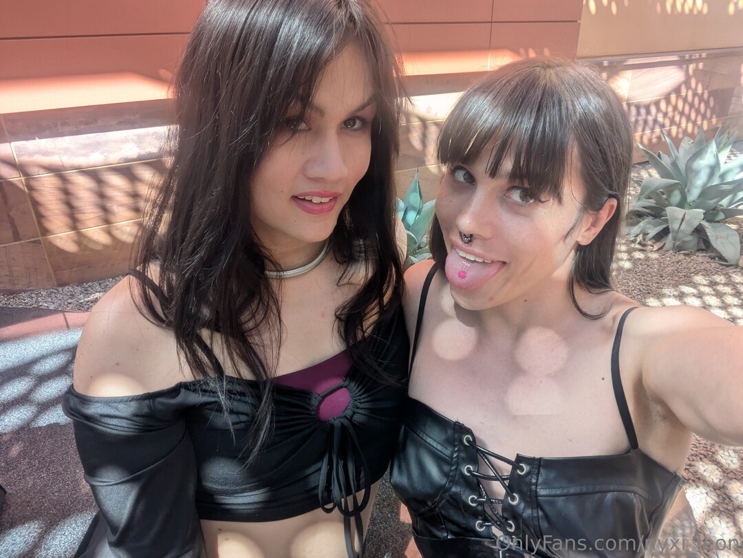 Nyxi Leon hot actress archive