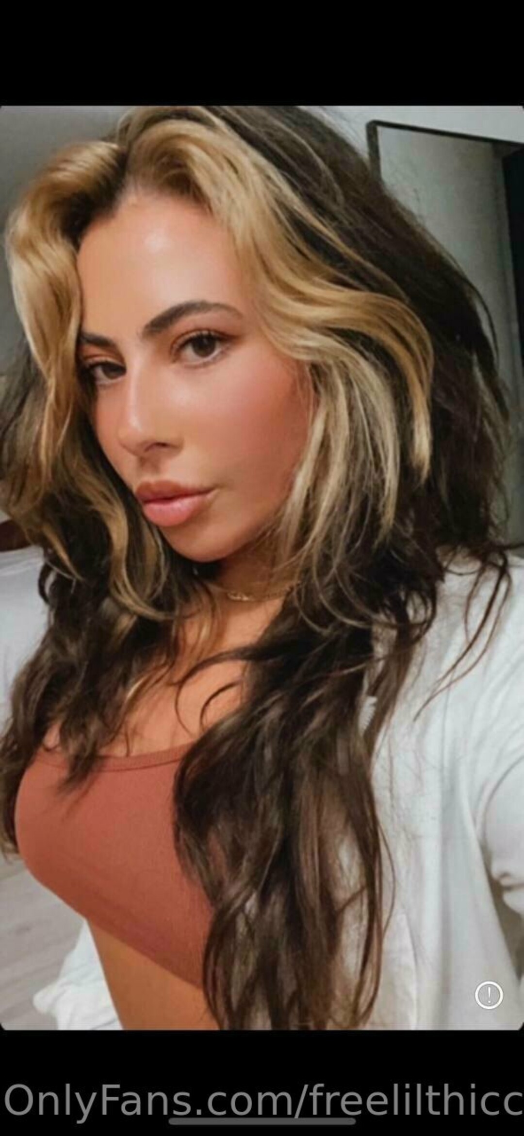 Lilthiccckktv model top pictures