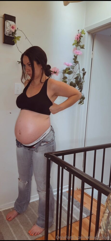 Dellacarolyn pornographic model photos