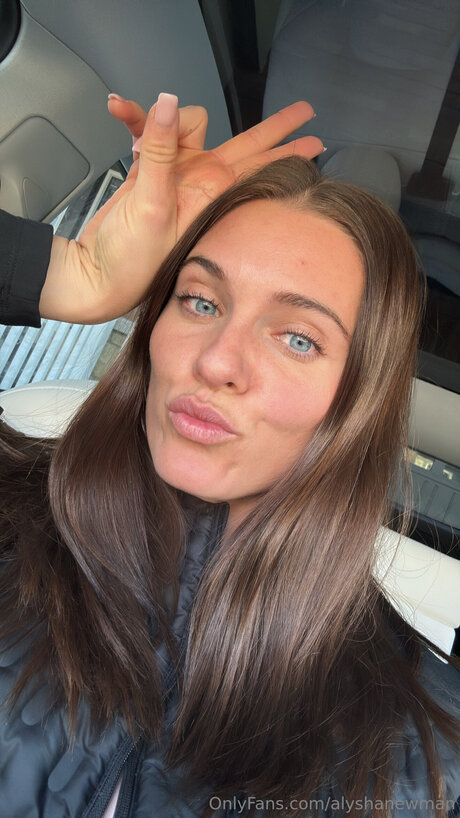 Alyshanewman pornographic model images