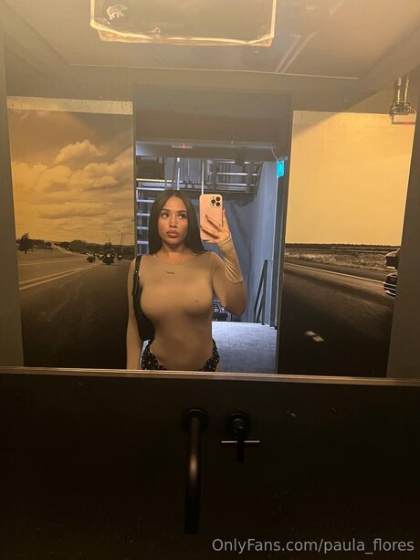 Paula Flores beautiful actress photo