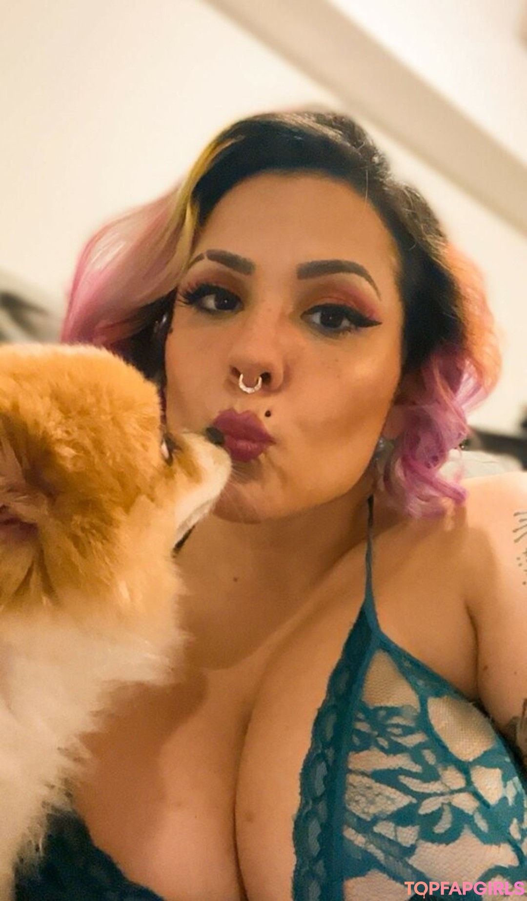 Zombiunicorn nudes model pics