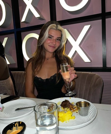 Zoey lynnn best pornstar pic