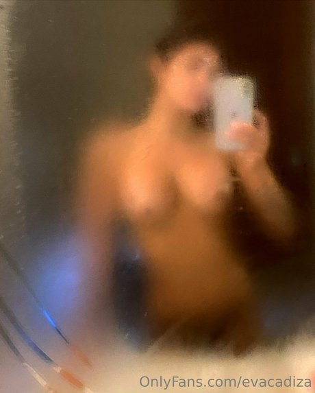 Eva Cadiza model erotic pic