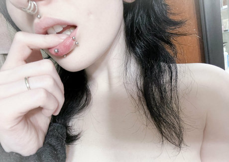 Hauntedhailey star high quality image